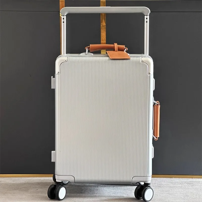 กระเป๋าเดินทางแบบมีหูจับกว้าง  - Aluminum Frame Carry On Luggage บทวิจารณ์และราคา